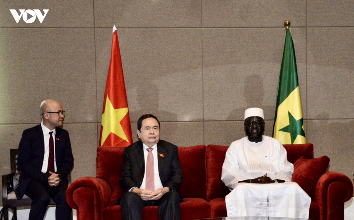 chu tich quoc hoi tran thanh man va phu nhan bat dau tham chinh thuc senegal hinh anh 6