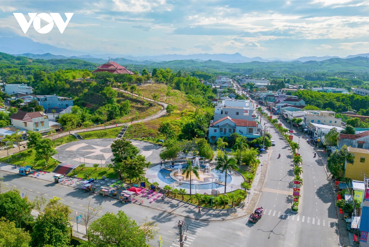 Đà nẵng chuẩn bị Đại hội Đảng khởi động sự chuyển mình từ miền núi đến đô thị hình ảnh 3 Da nang chuan bi Dai hoi Dang khoi dong su chuyen minh tu mien nui den do thi hinh anh 3