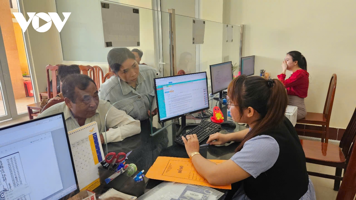 toàn cảnh ngày đầu vận hành chính quyền địa phương 2 cấp tại 34 tỉnh, thành phố hình ảnh 33 toan canh ngay dau van hanh chinh quyen dia phuong 2 cap tai 34 tinh, thanh pho hinh anh 33
