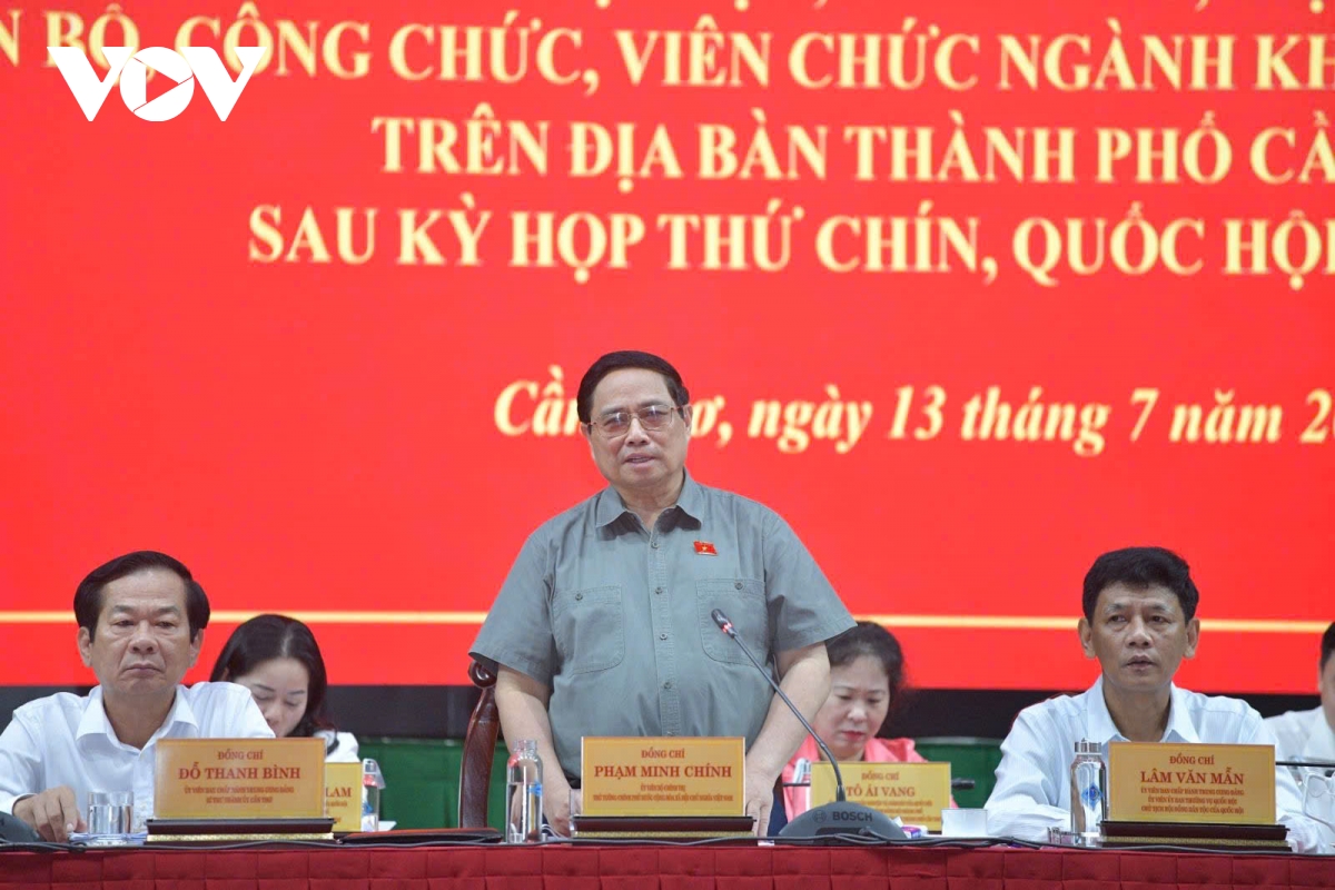Thủ tướng Phạm Minh Chính tiếp xúc cử tri thành phố Cần Thơ