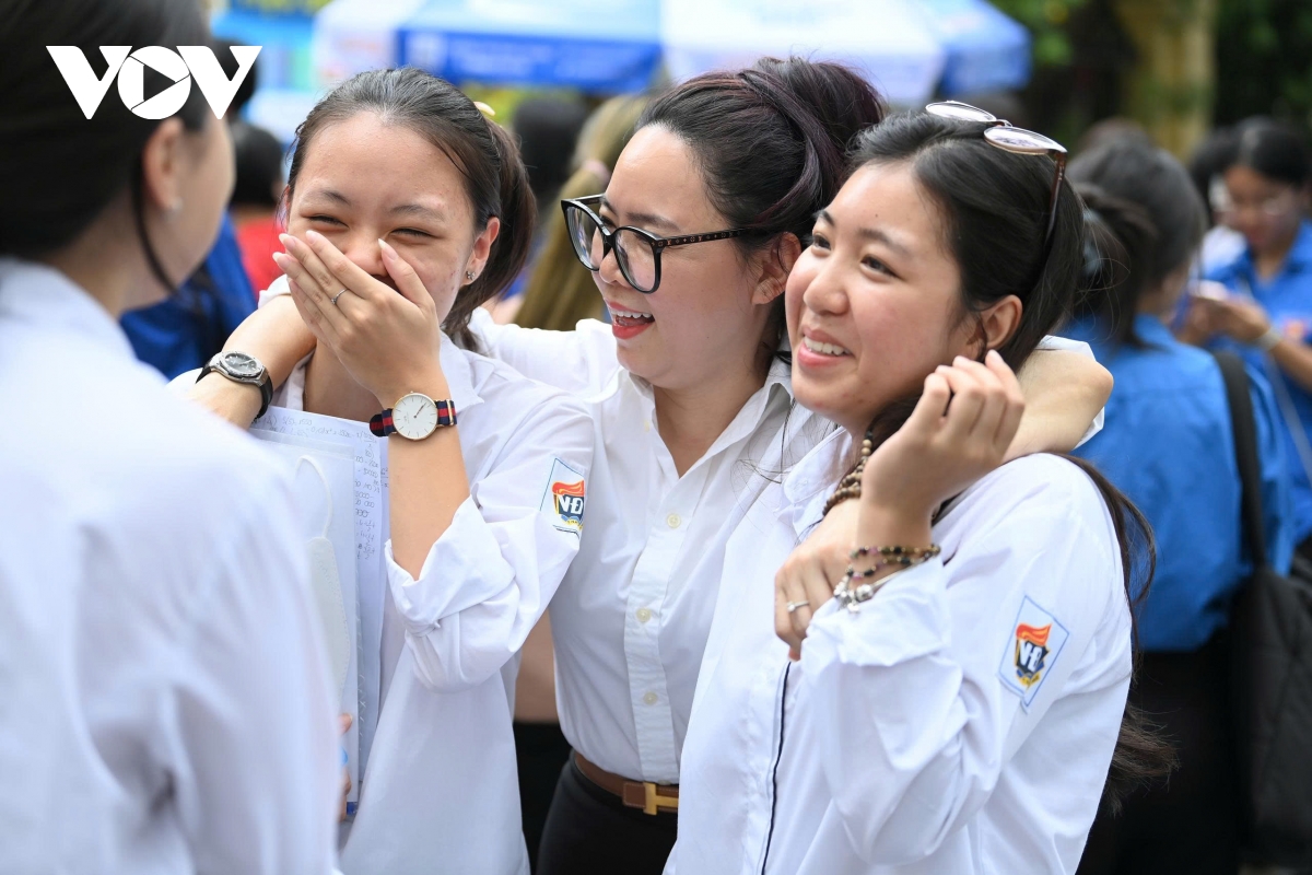 15h chiều nay, công bố phổ điểm thi tốt nghiệp THPT, thí sinh chờ "soi" điểm chuẩn