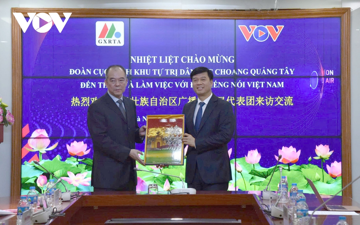 vov tiếp Đoàn đại biểu cục ptth khu tự trị dân tộc choang quảng tây, trung quốc hình ảnh 4 vov tiep Doan dai bieu cuc ptth khu tu tri dan toc choang quang tay, trung quoc hinh anh 4