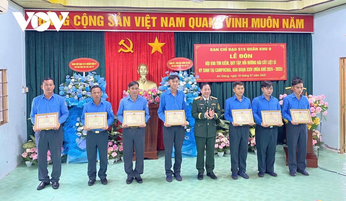 no luc, vuot kho khan, chay dua voi thoi gian de tim kiem hai cot liet si hinh anh 5