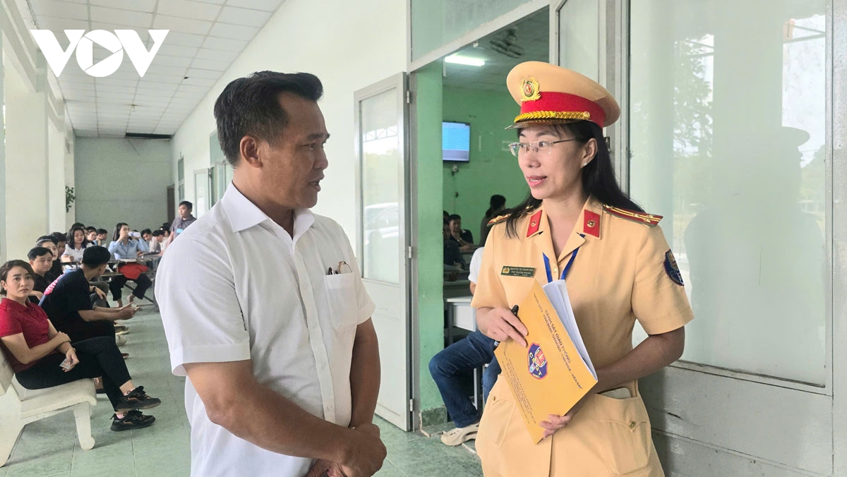hàng chục ngàn học viên ở tp.hcm được sát hạch cấp phép lái xe cấp tốc hình ảnh 5 hang chuc ngan hoc vien o tp.hcm duoc sat hach cap phep lai xe cap toc hinh anh 5