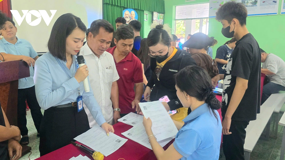 hàng chục ngàn học viên ở tp.hcm được sát hạch cấp phép lái xe cấp tốc hình ảnh 1 hang chuc ngan hoc vien o tp.hcm duoc sat hach cap phep lai xe cap toc hinh anh 1