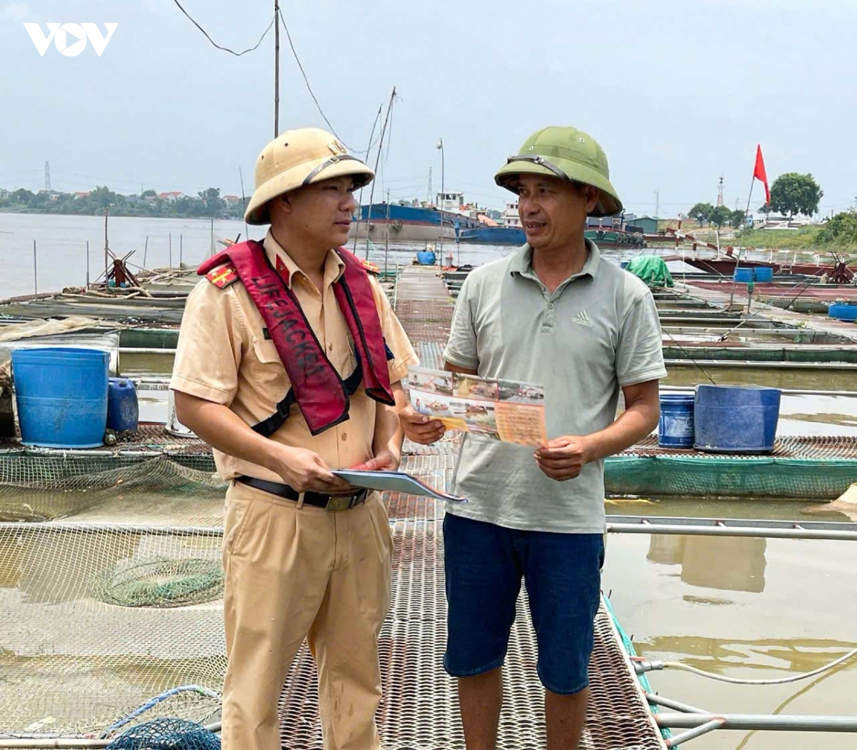 csgt duong thuy bac ninh ho tro dan ung pho voi con bao so 3 hinh anh 2