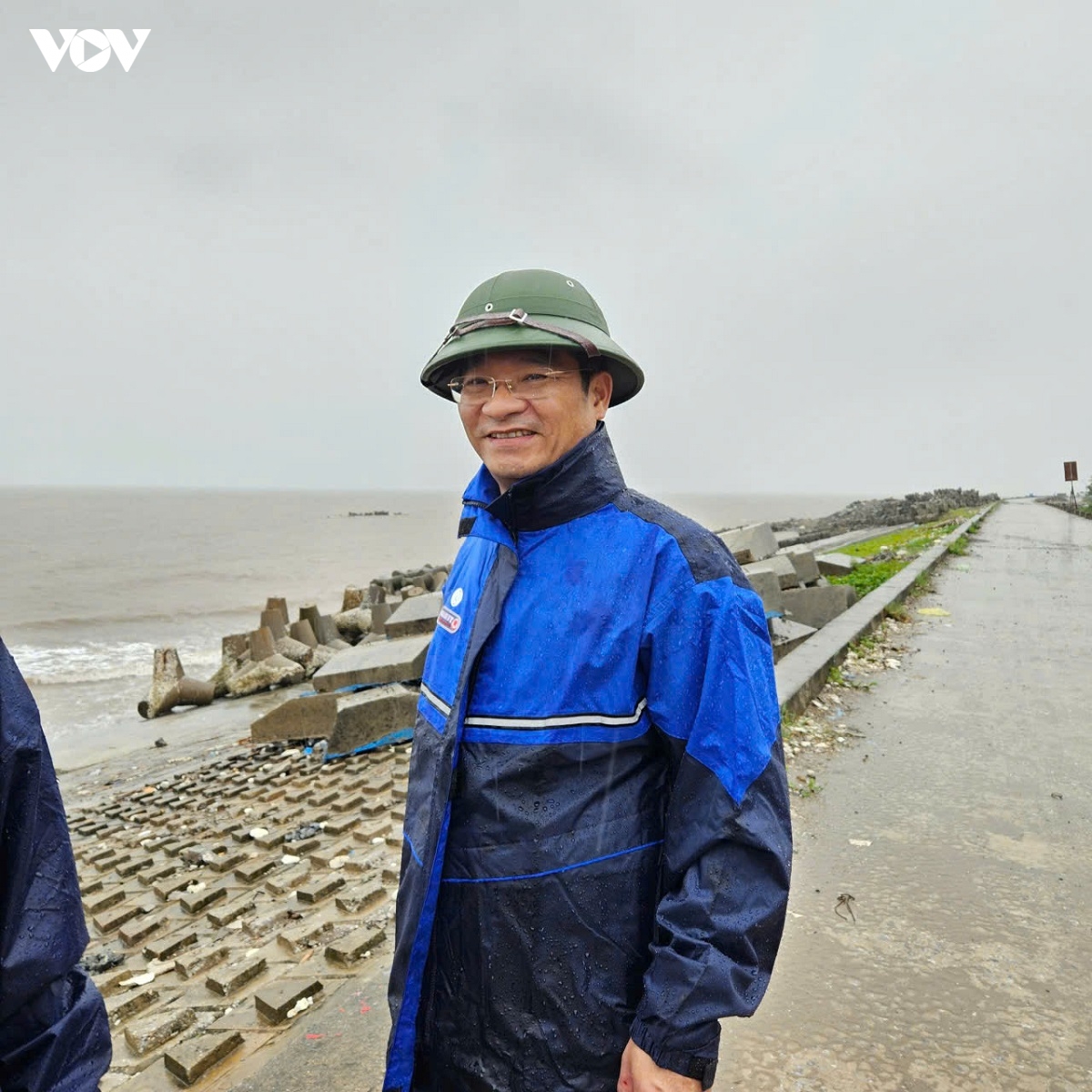 ninh binh tong luc tieu ung, ho tro khan cap nguoi dan vung bao phuc hoi san xuat hinh anh 2