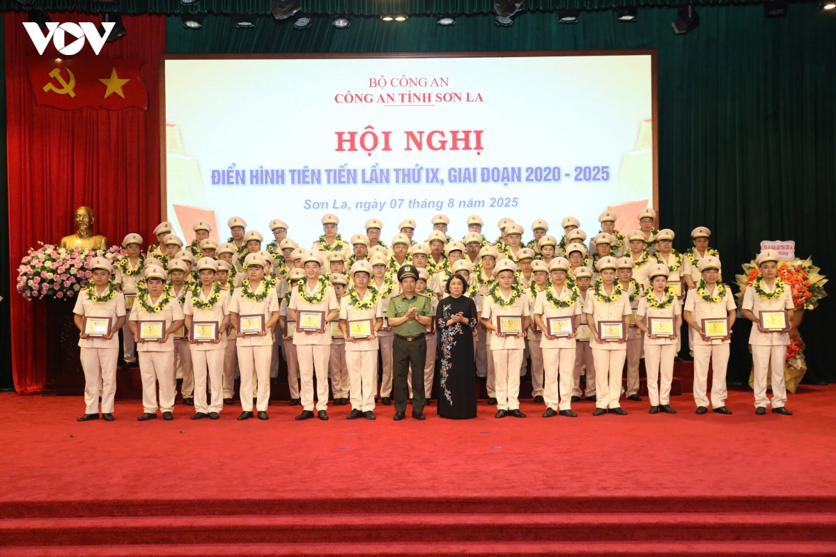 cong an son la ton vinh 100 dien hinh tien tien, giai doan 2020 - 2025 hinh anh 6