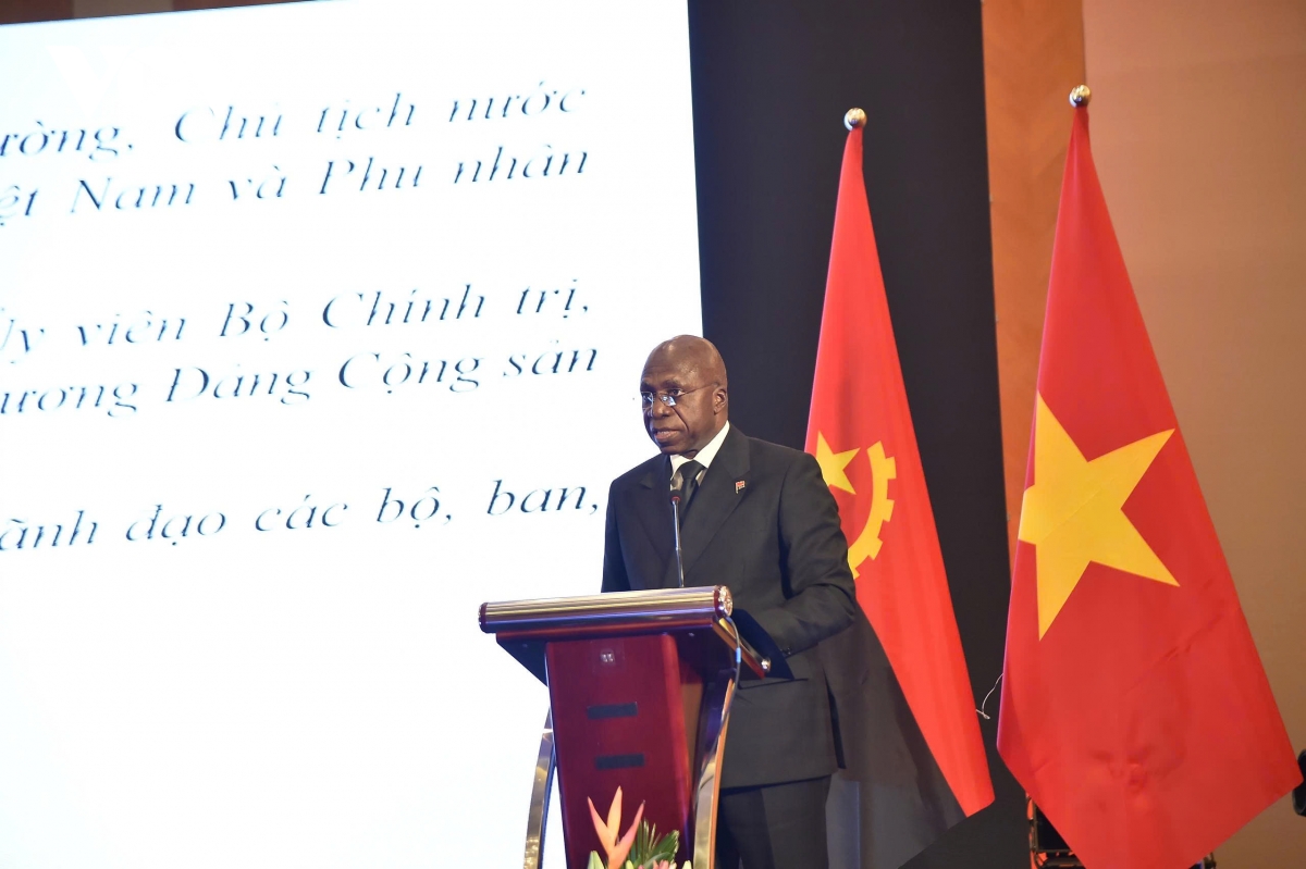 chu tich nuoc du le ky niem 50 nam thiet lap quan he ngoai giao viet nam - angola hinh anh 2