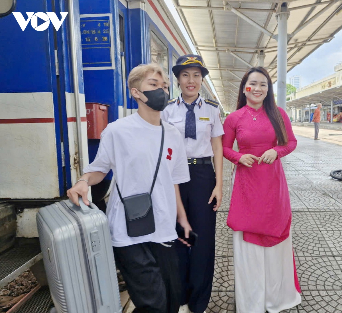 Da nang tang cuong tau, xe phuc vu nguoi dan di lai dip le quoc khanh 2 9 hinh anh 2