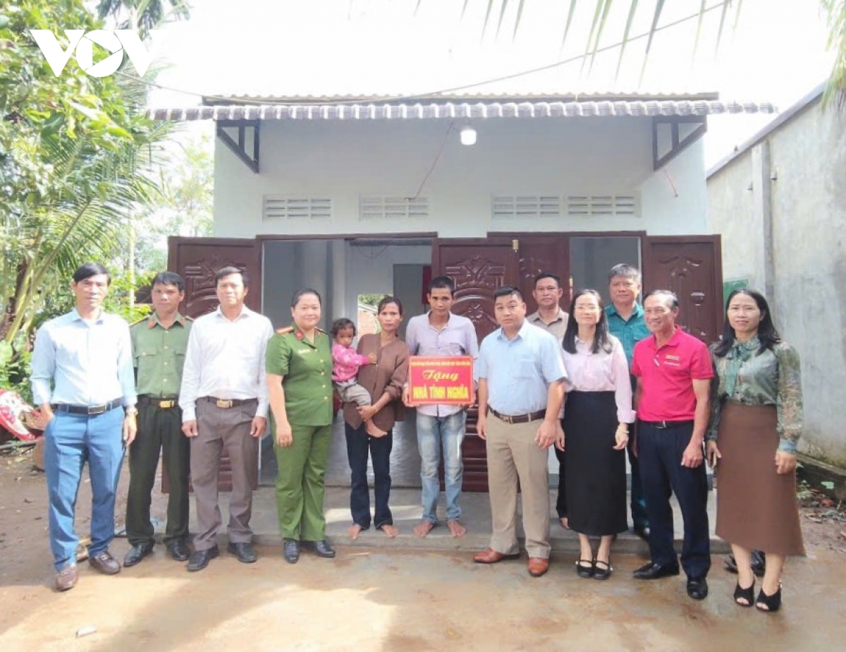 Dak lak hoan thanh chuong trinh xoa nha tam, nha dot nat vuot tien do hinh anh 1