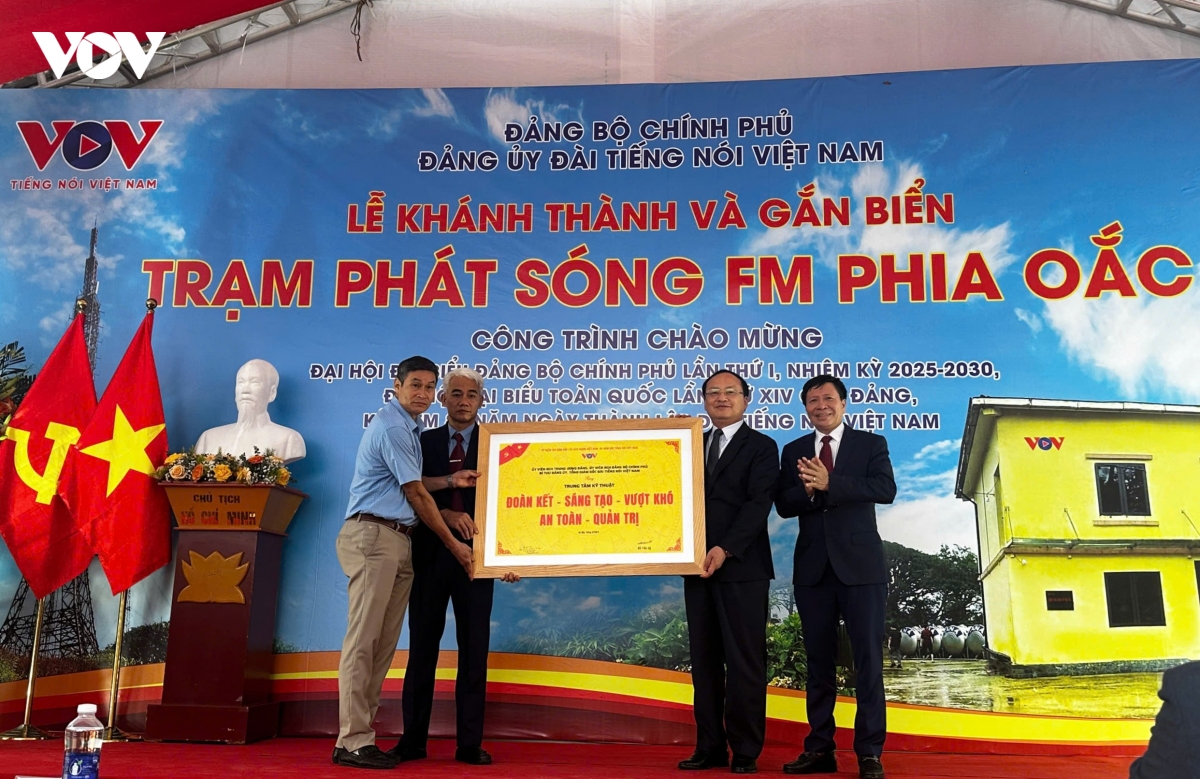 vov khanh thanh va gan bien tram phat song fm phia oac - cao bang hinh anh 2
