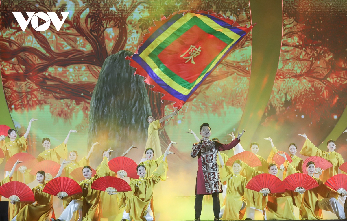xuyen thoi gian voi thanh am yen tu - di san ngan doi hinh anh 6