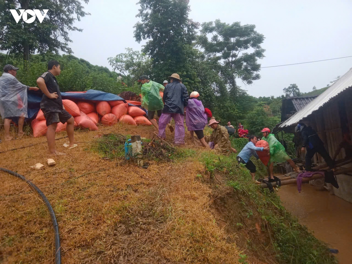 son la thanh lap so chi huy phia truoc de ung pho voi bao lu, ngap ung tren dia ban hinh anh 4