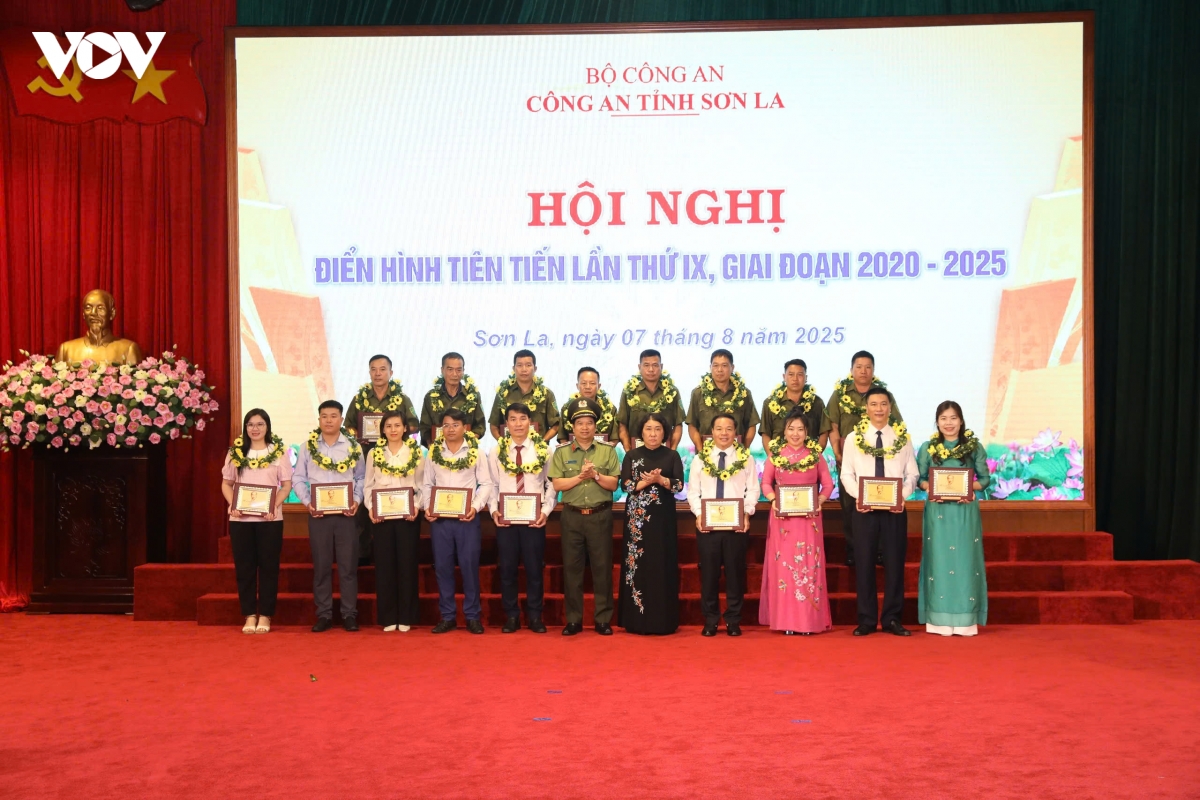 cong an son la ton vinh 100 dien hinh tien tien, giai doan 2020 - 2025 hinh anh 4