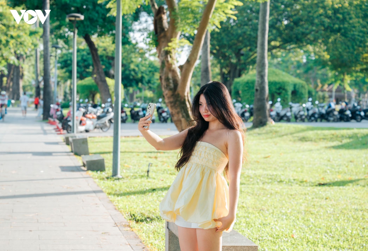 bai co song huong chon binh yen khong the bo qua khi den hue hinh anh 5
