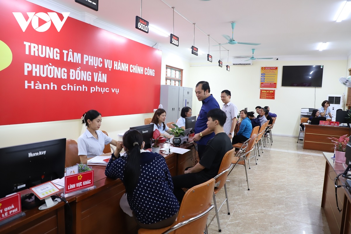 Giáo viên, công an thành “hạt nhân số” trong chính quyền hai cấp ở Đồng Văn