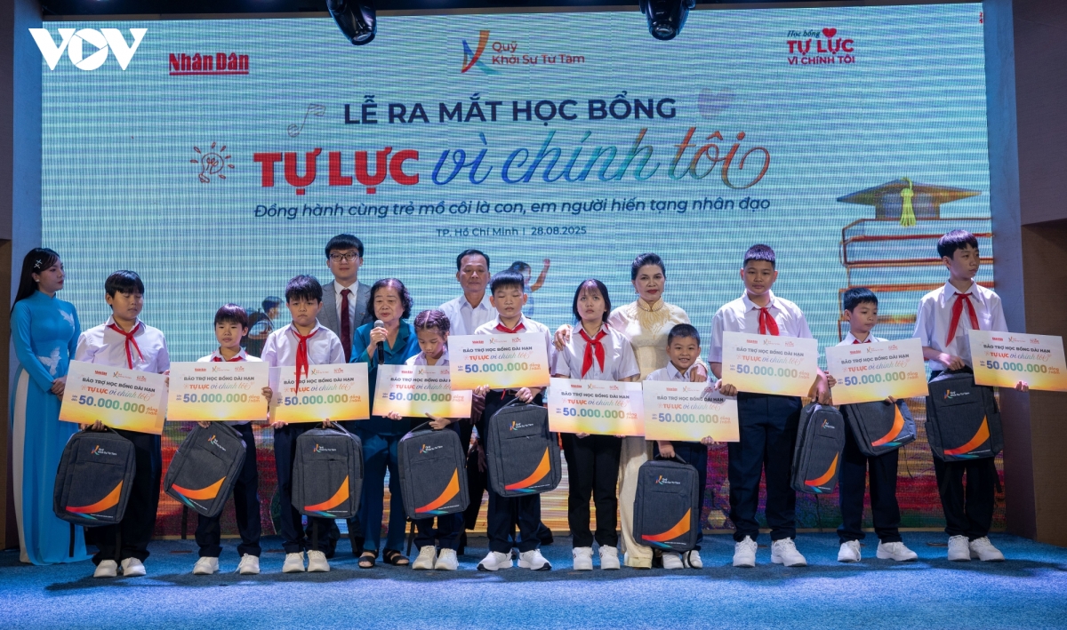 chap canh uoc mo cho nhung em nho co cha me hien tang cuu nguoi hinh anh 1