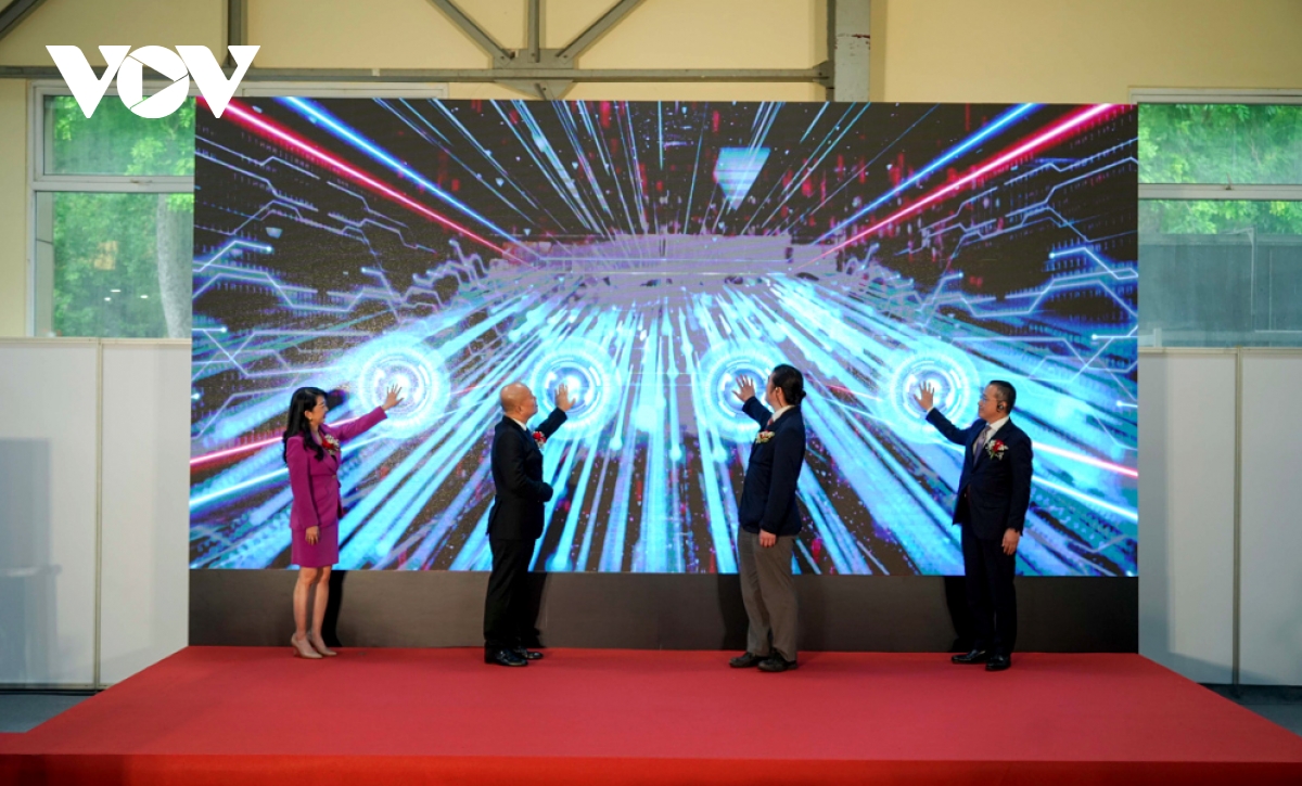 nearly 200 international brands attend vme sie 2025 in hanoi picture 1 nearly 200 international brands attend vme sie 2025 in hanoi picture 1