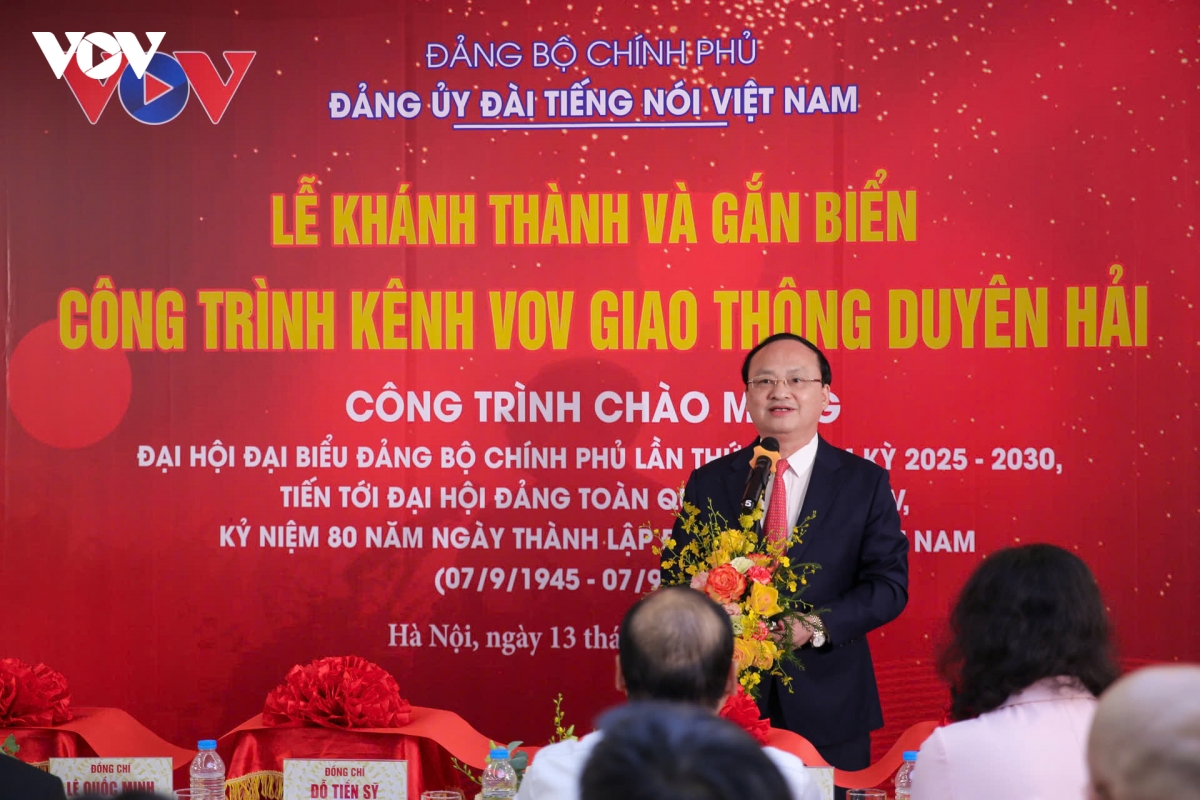 vov giao thong duyen hai Dua song fm den tung con thuyen, tung cung duong ven bien hinh anh 4
