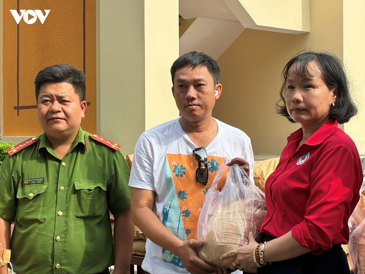 khi nguoi dan cung chinh quyen giu khu pho binh yen hinh anh 5
