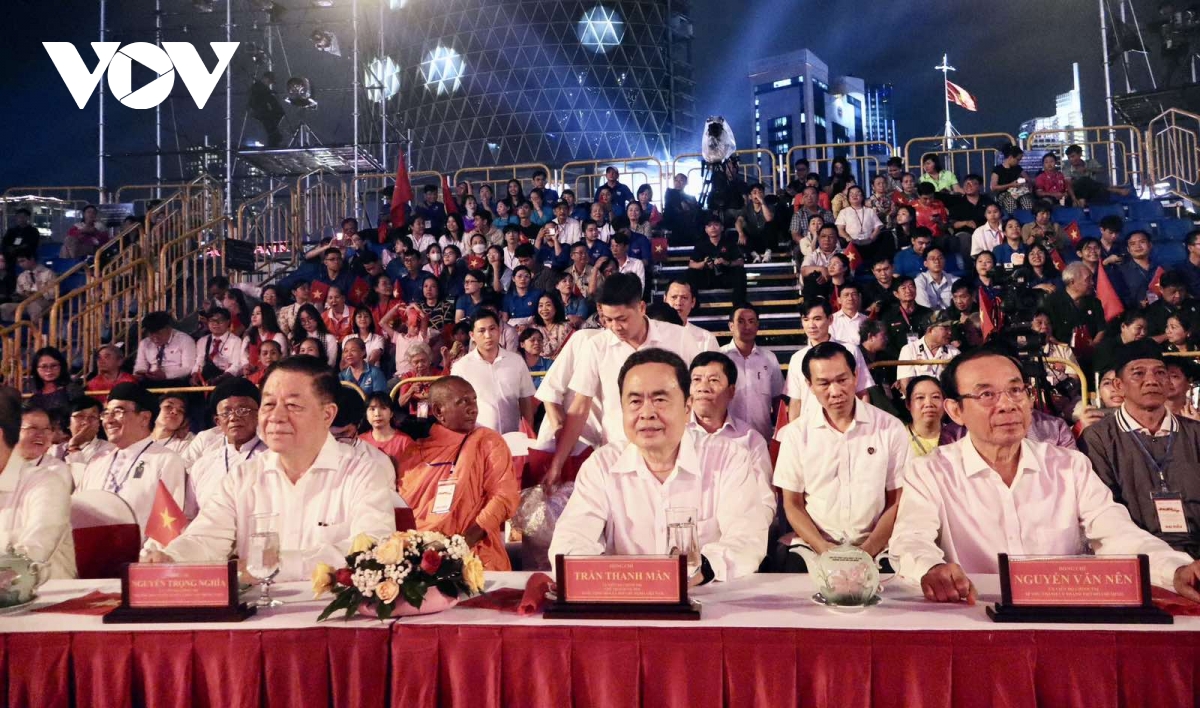 chủ tịch nước lương cường dự cầu truyền hình chính luận - nghệ thuật đặc biệt thời cơ vàng hình ảnh 5 chu tich nuoc luong cuong du cau truyen hinh chinh luan - nghe thuat dac biet thoi co vang hinh anh 5
