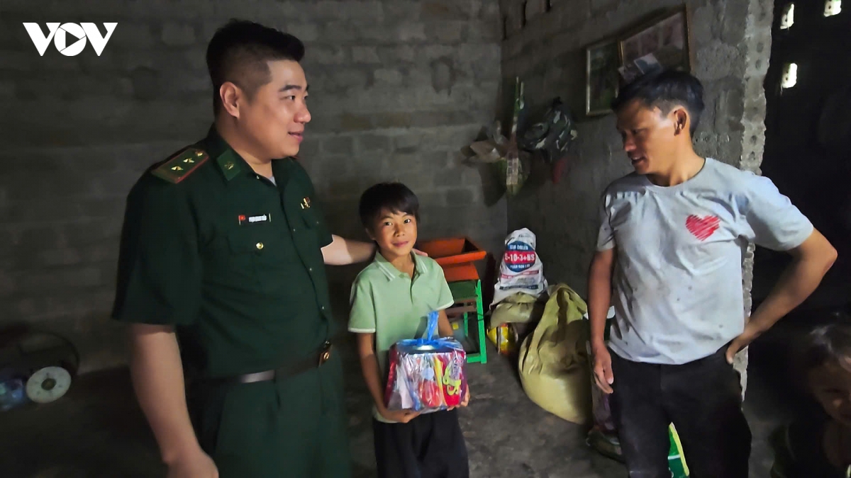 bo doi bien phong phat huy vai tro diem tua cua nhan dan vung bien gioi lao cai hinh anh 1