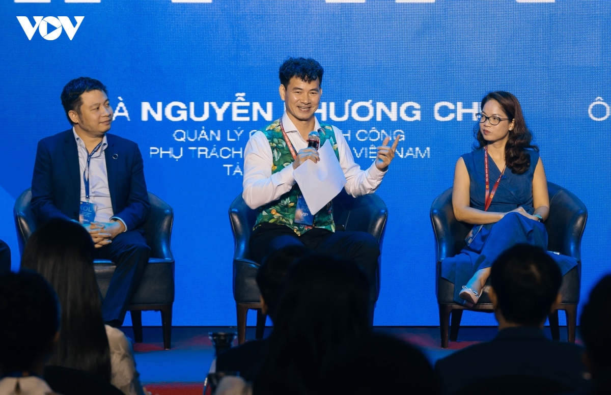 tung duong, Den vau, huy quan hoa va cac kol du hoi nghi kol dau tien tai viet nam hinh anh 5