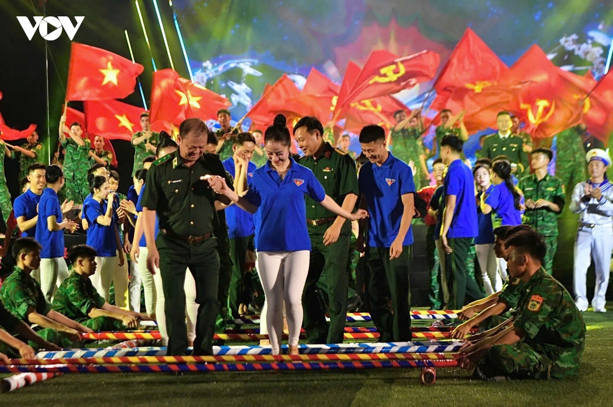 An tuong da hoi thanh nien bo doi bien phong hinh anh 3