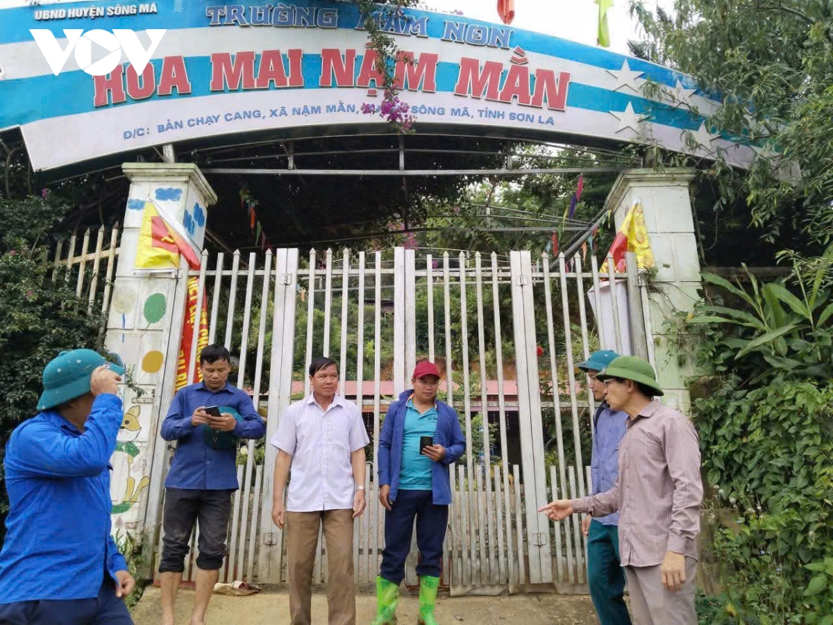 chính quyền 2 cấp Điểm tựa nơi tâm lũ hình ảnh 12 chinh quyen 2 cap Diem tua noi tam lu hinh anh 12