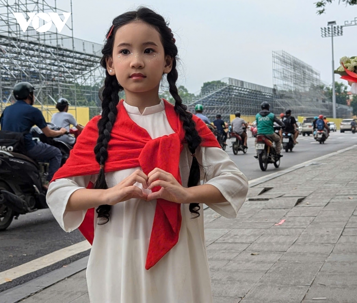 ron rang sac do, gioi tre viet nam gui tron tinh yeu to quoc dip 2 9 hinh anh 5