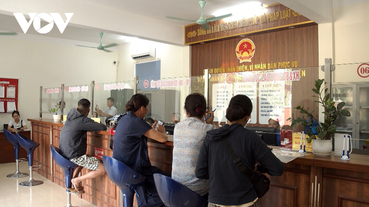 Chính quyền hai cấp: Cánh cửa mở rộng nhưng đường đi vẫn gập ghềnh