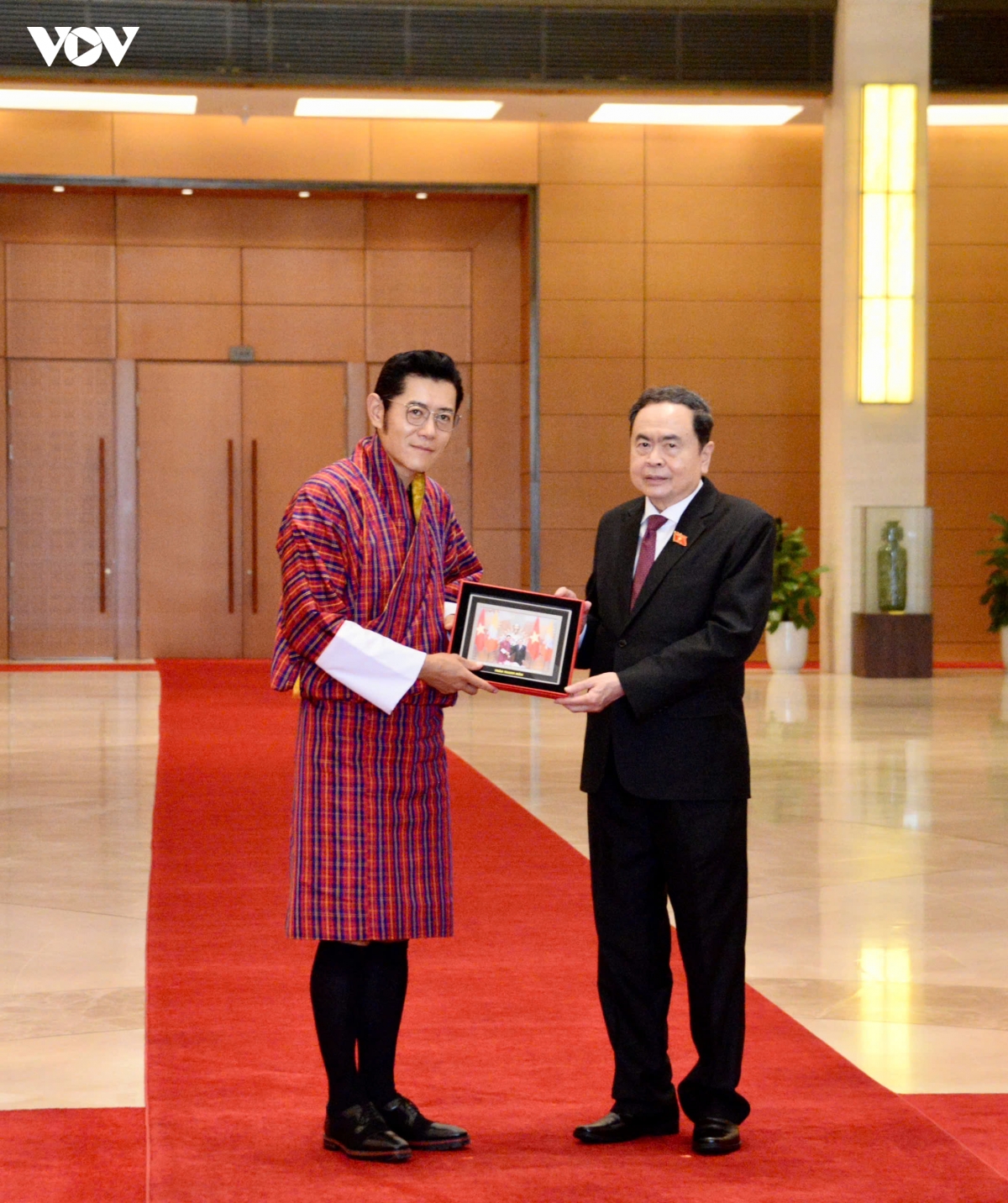 chu tich quoc hoi tran thanh man hoi kien quoc vuong bhutan hinh anh 8