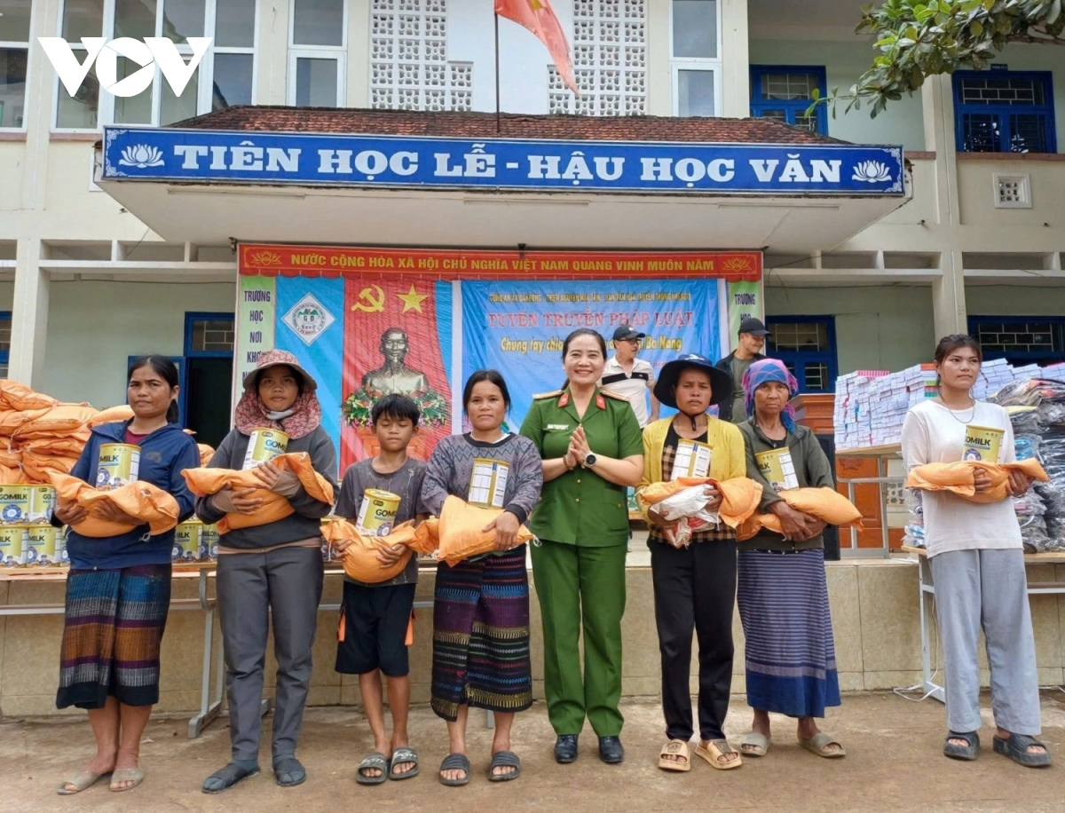 cong an quang tri bam dia ban, dam bao an ninh vung cao, bien gioi hinh anh 4