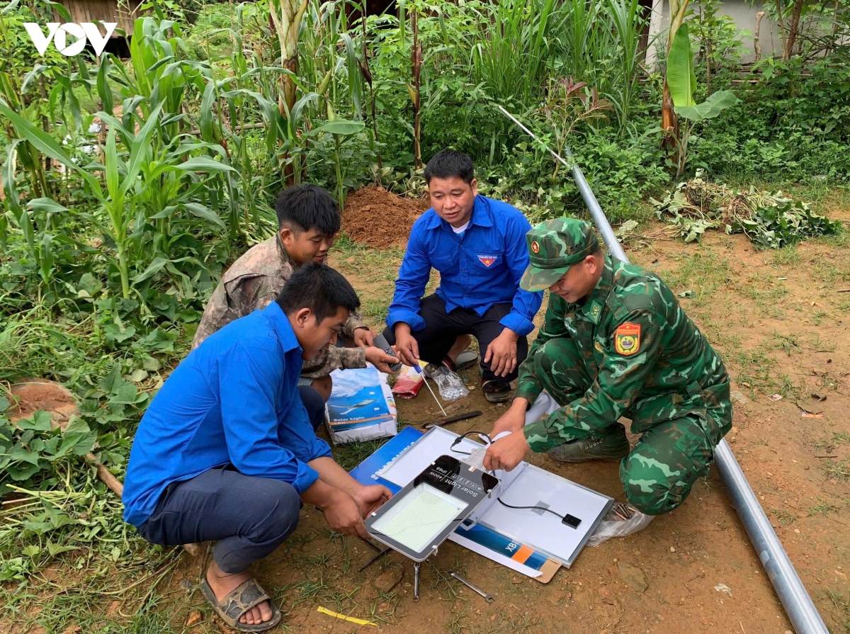  thap sang vung bien tiep buoc cha anh tren tuyen bien gioi son la hinh anh 4