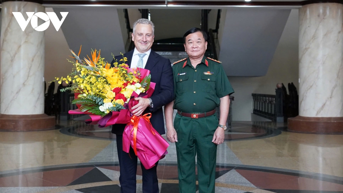 viet nam - australia thuc day hop tac cong nghiep quoc phong hinh anh 1