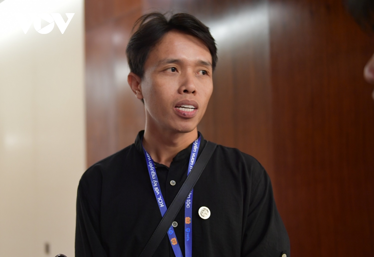 KOL Mai Xuân Huy (tức Huy quần hoa). KOL Mai Xuân Huy (tức Huy quần hoa).