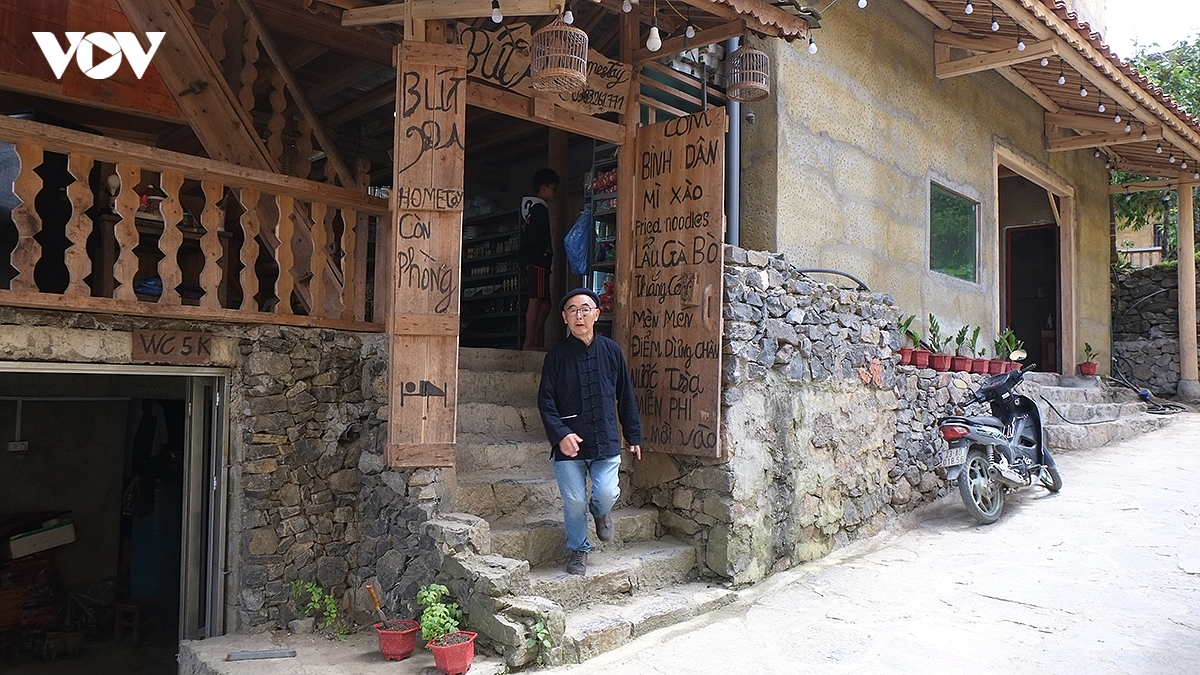 ban van hoa du lich lo lo chai 10 nam thay da doi thit nho du lich cong dong hinh anh 4