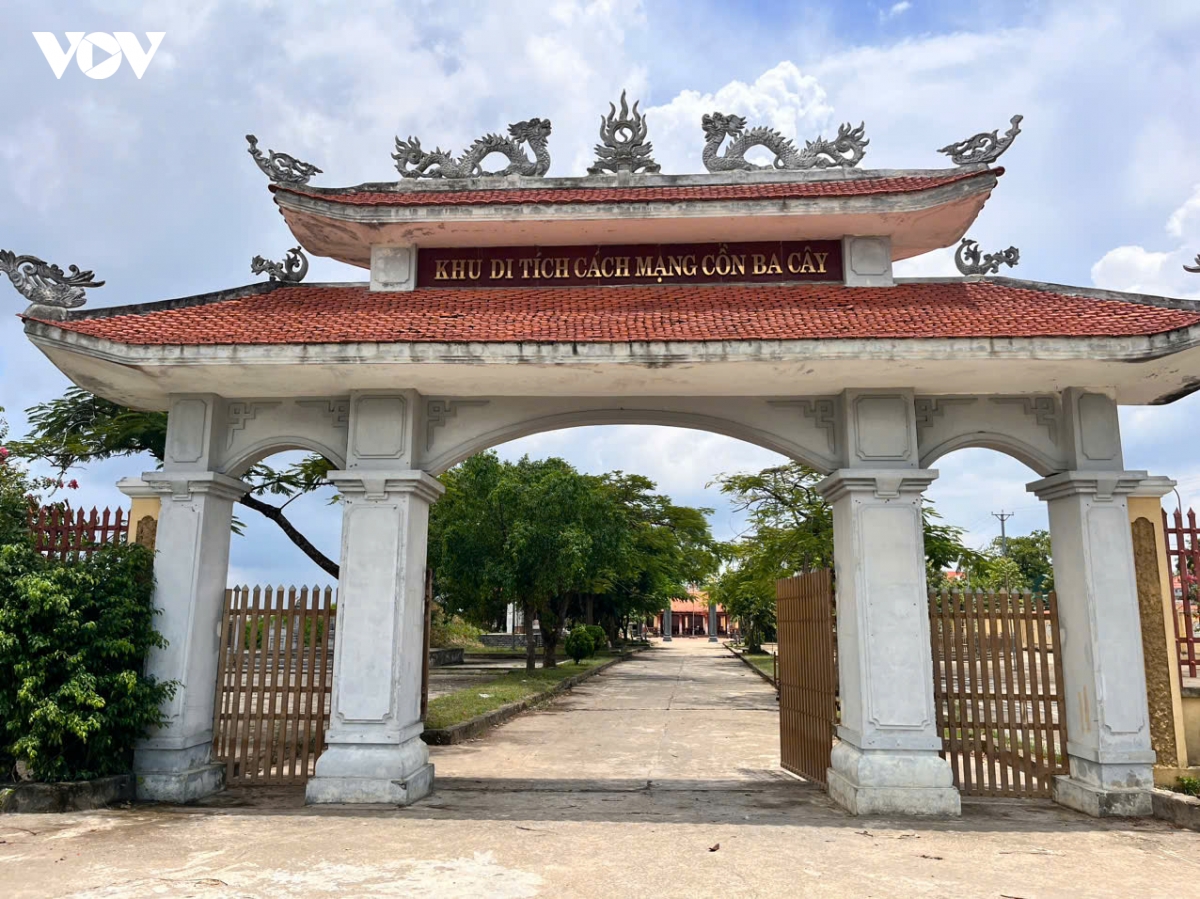 hoang hoa phat huy truyen thong xay dung que huong giau dep hinh anh 2