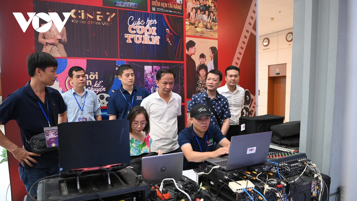 Dai tieng noi viet nam - tu su thi bang am thanh chuyen minh trong dong chay so hinh anh 3