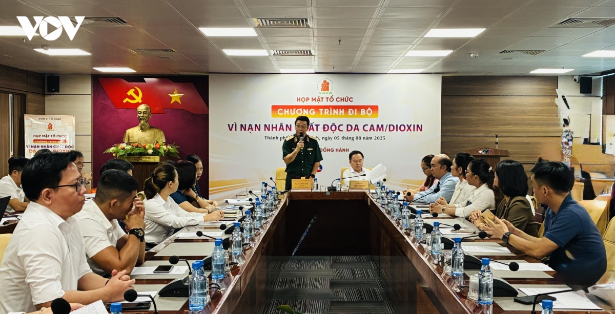 Di bo dong hanh chung suc vi nan nhan da cam hinh anh 1