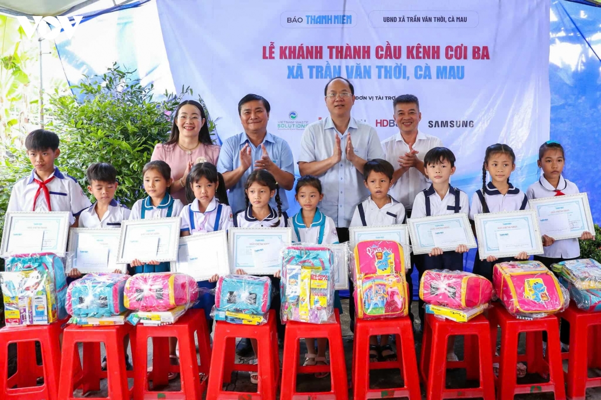 khanh thanh cau kenh coi ba hinh anh 2