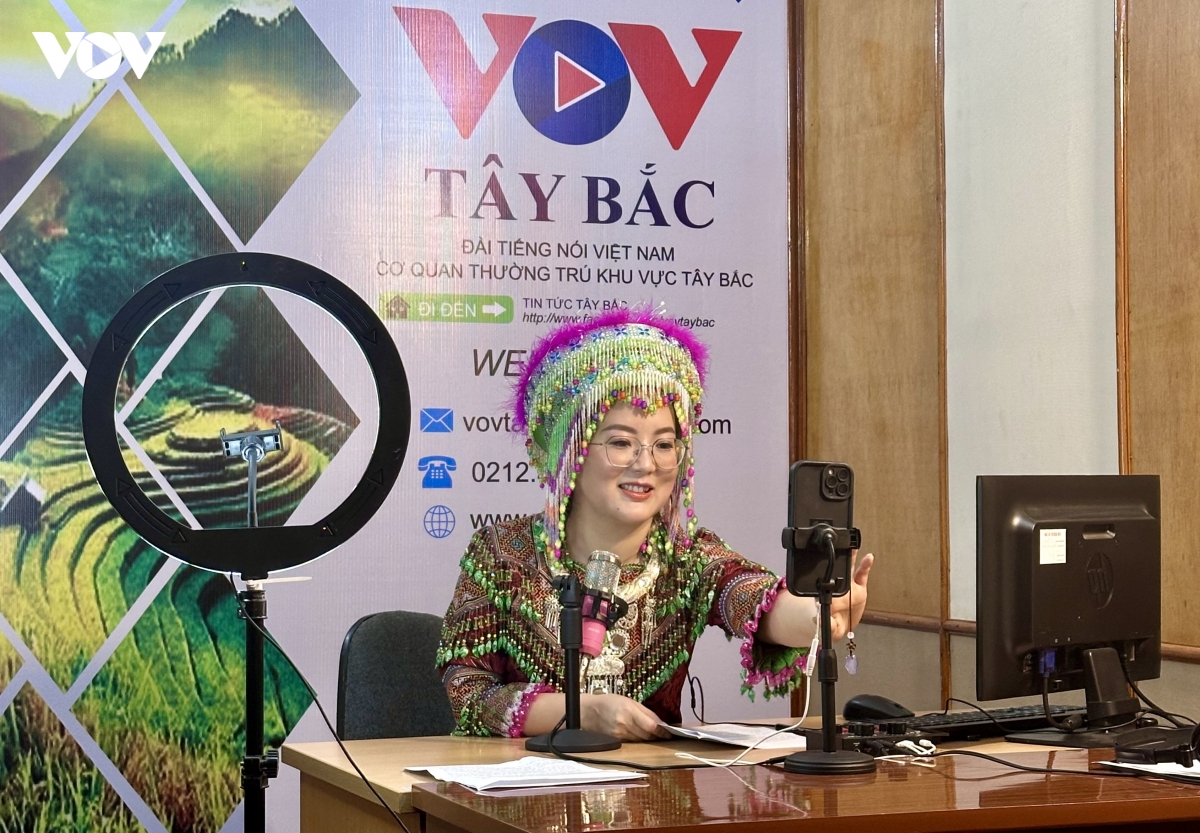 cau noi cua dong bao cac dan toc tay bac tren khong gian so hinh anh 1