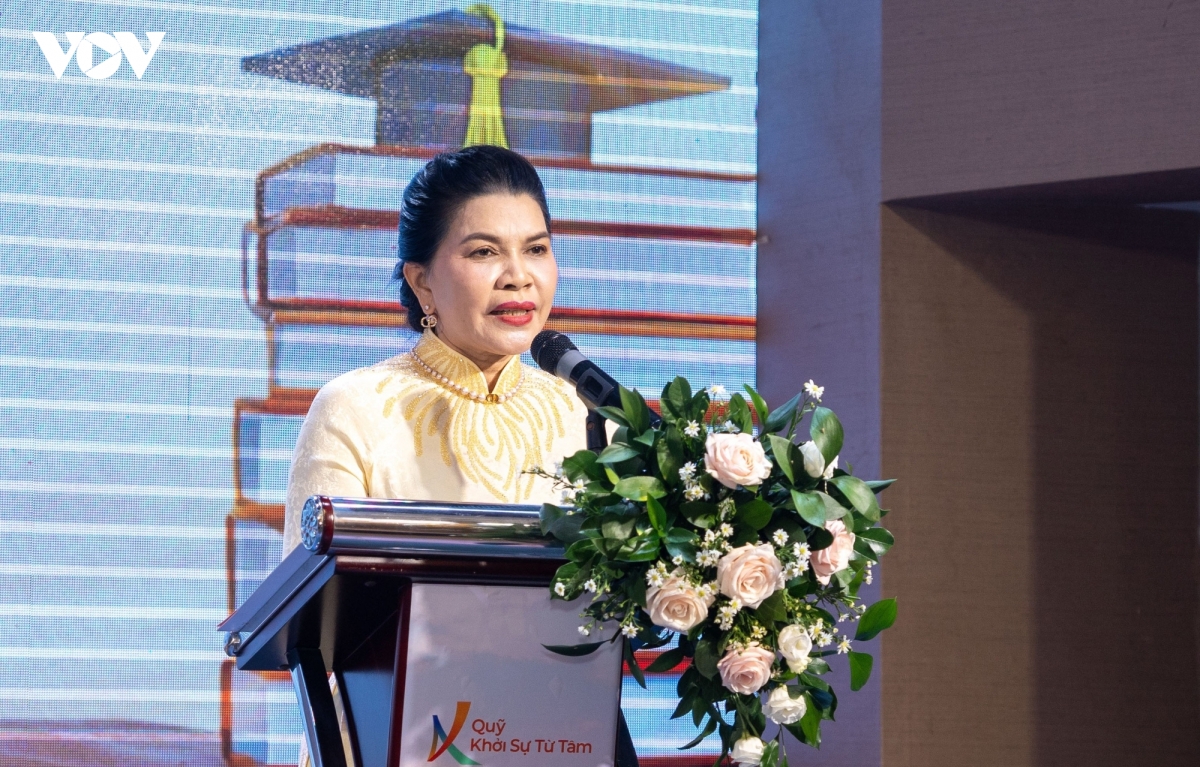 chap canh uoc mo cho nhung em nho co cha me hien tang cuu nguoi hinh anh 3