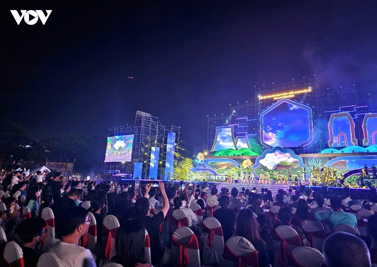 khai mac le hoi tinh hoa Dai ngan bien xanh hoi tu nam 2025 hinh anh 1