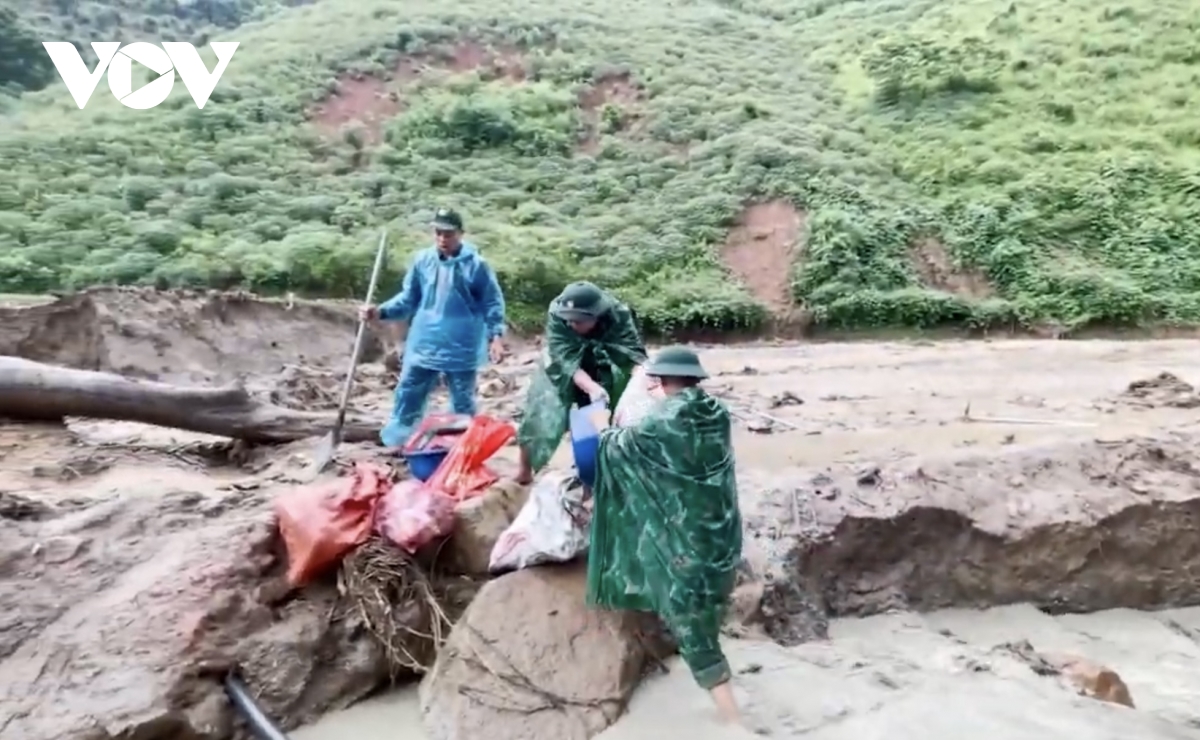 nhung quan nhan so tren vung cao bien gioi son la hinh anh 1