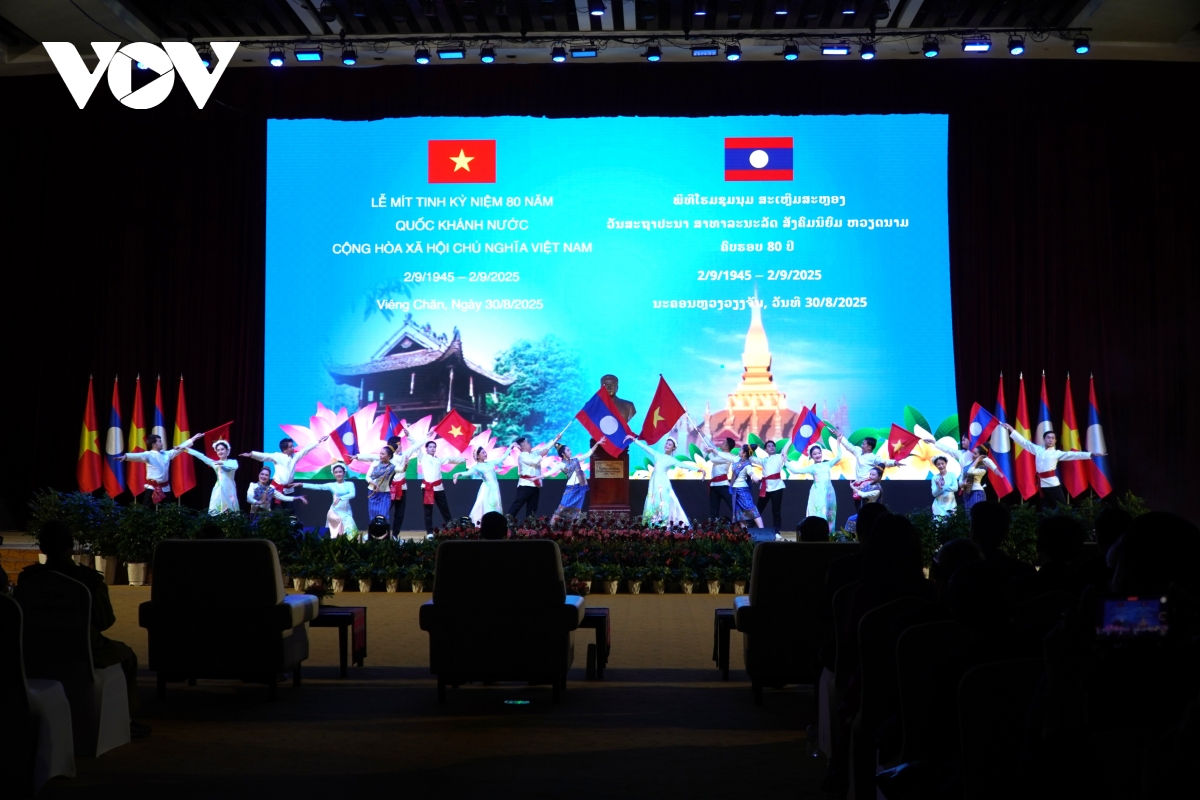 Lào tổ chức mít tinh kỷ niệm 80 năm Quốc khánh Việt Nam