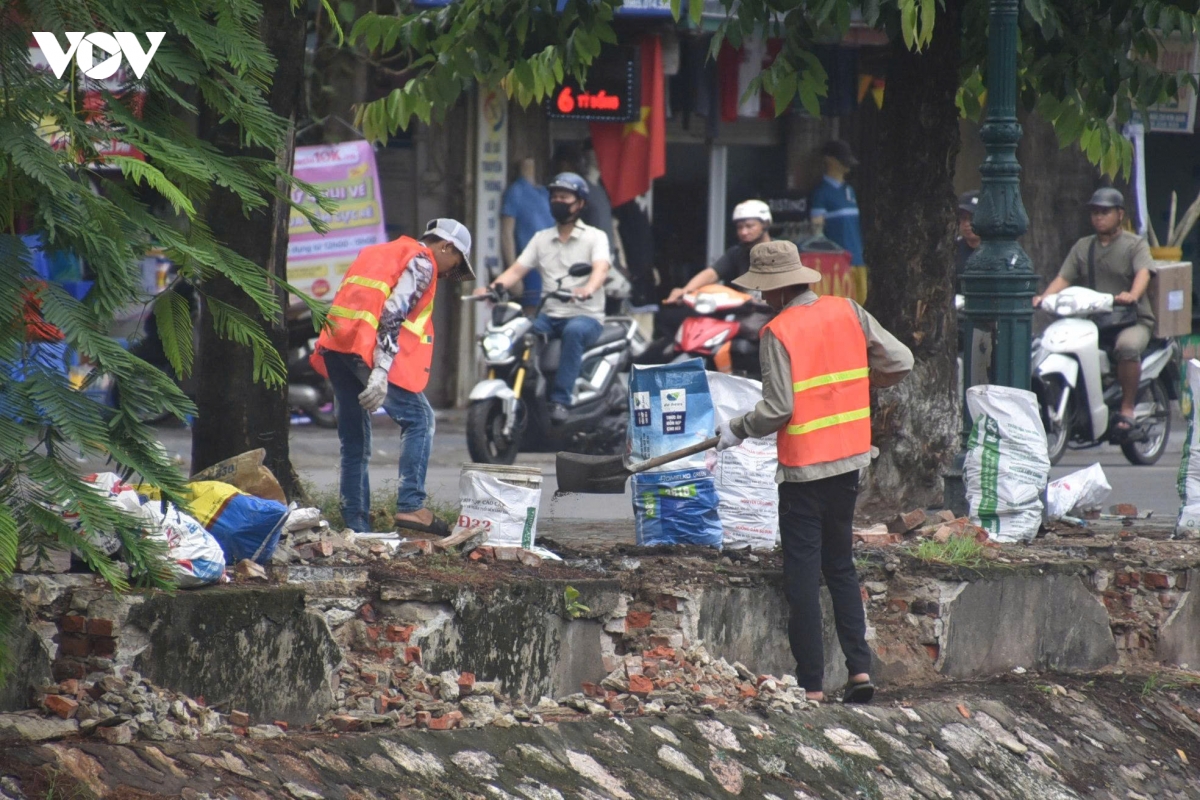 ha noi thay the lan can ri set doc hai bo song kim nguu hinh anh 5