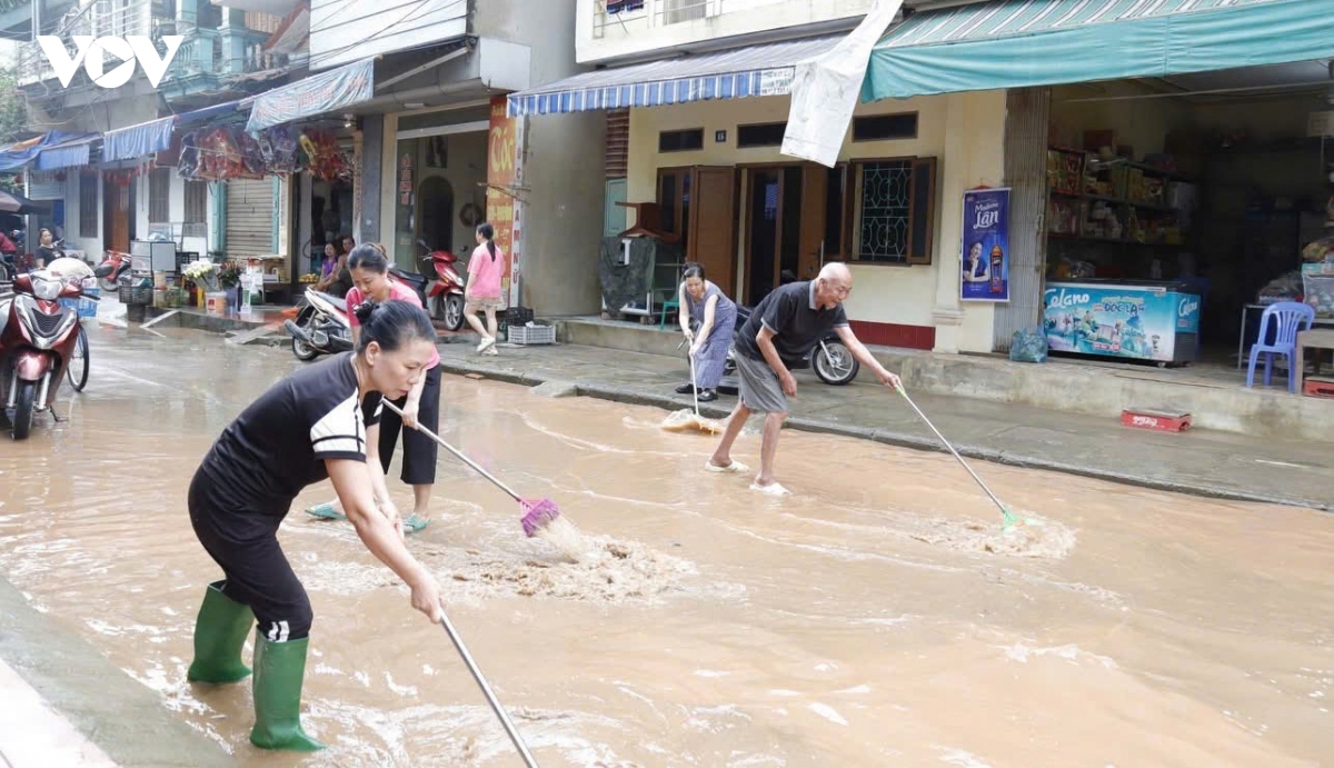 nguoi dan lao cai - thanh hoa chu dong ung pho voi mua lu hinh anh 4