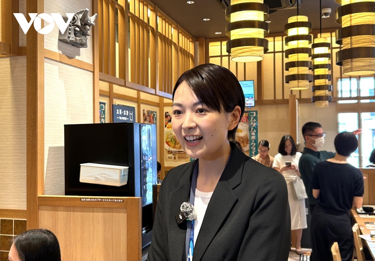 Dua mon viet den ban an nguoi nhat hinh anh 2